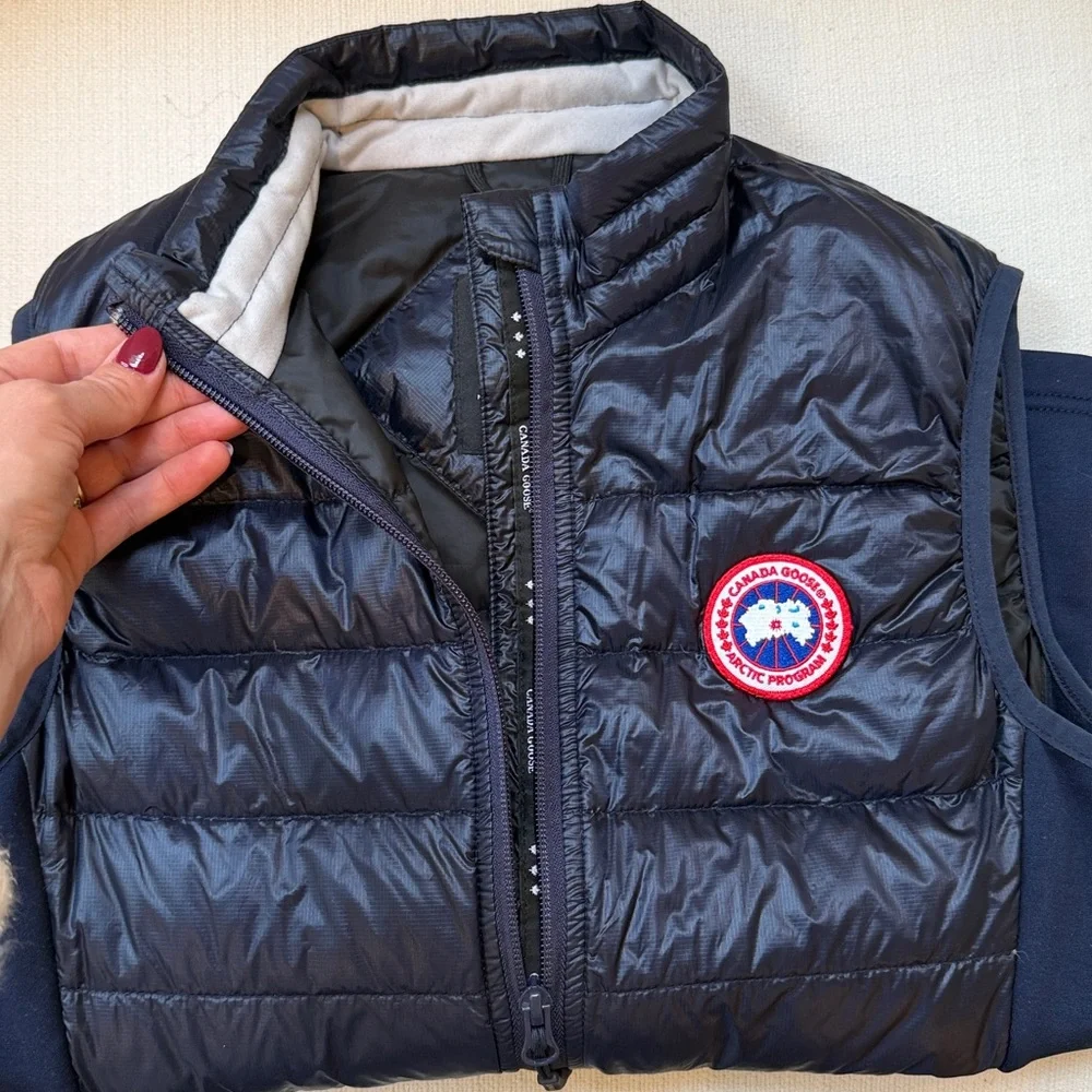 Canada Goose Black Vest - Picture 4 of 8